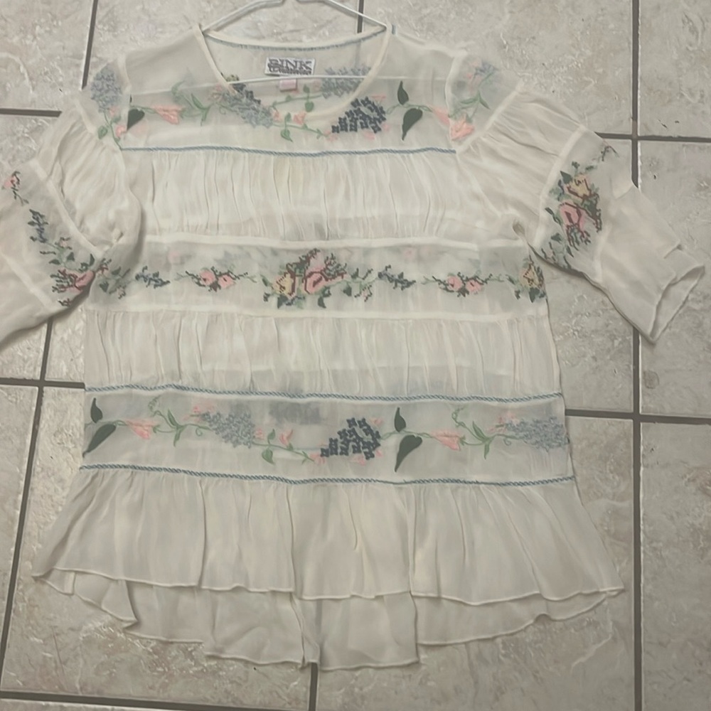 Pink Cattlelac Embroidered white Gauzy top S